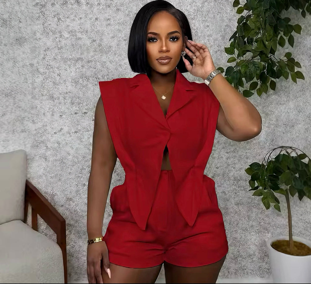 Sleeveless Collared Shorts outfit